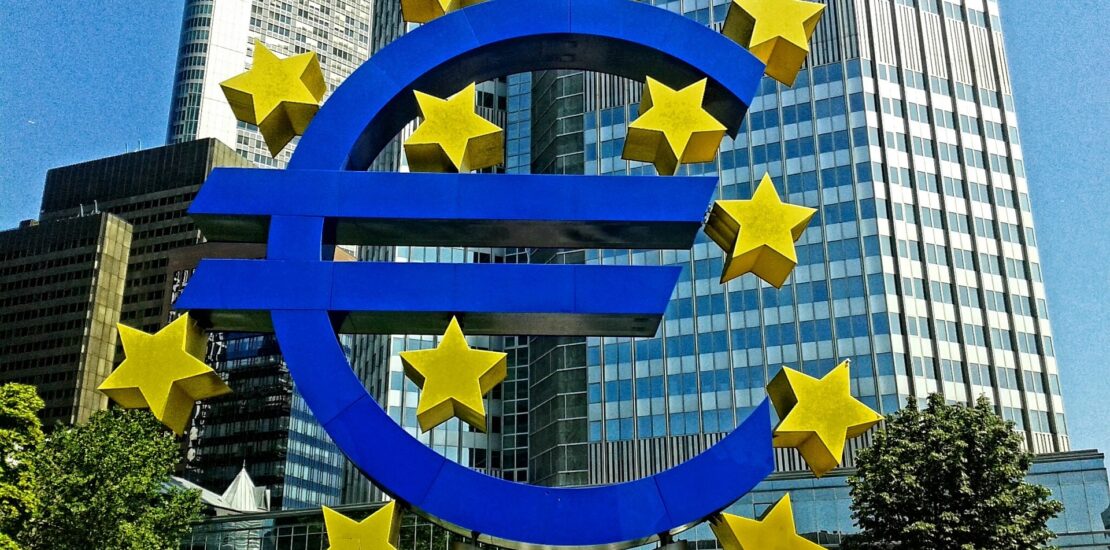 Kako centralne banke vplivajo na delniški trg?
